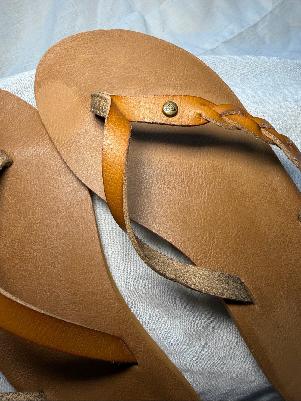 Roxy Women’s Braided Leather Flip Flops - Brown - Picture 5 of 6